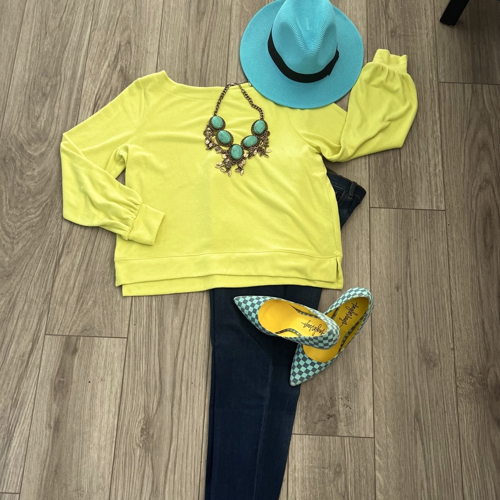 Banana Republic extra soft deep scoop neck boat sweater